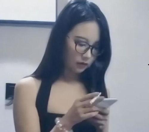 眼镜妹kk最新爆料,娱乐圈最新爆料大起底! 第1张 眼镜妹kk最新爆料,娱乐圈最新爆料大起底! 第1张